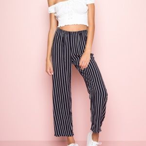 Brandy Melville Frankie pants striped crop navy OS
